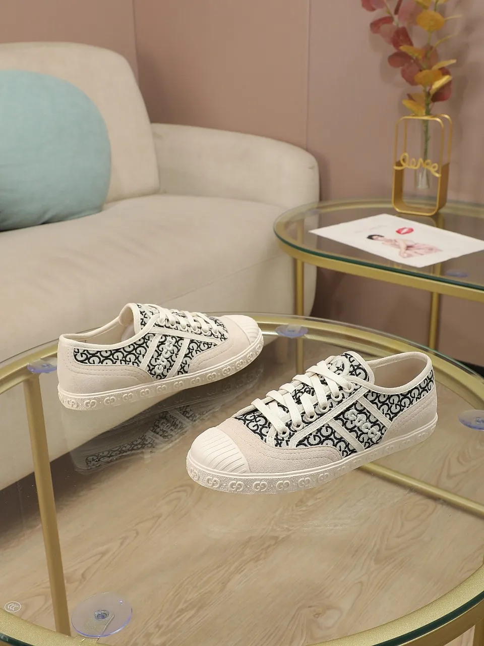 👟👟Ex-factory price 420👟👟 GUCCI~24 The latest double G embroidered low-cut lace-up fashion sneakers, originally developed, the fabric is exclusive double G fabric, the upper is perfectly matched with special craftsmanship, the lining is sheepskin, rubber outsole, size 35 to 40